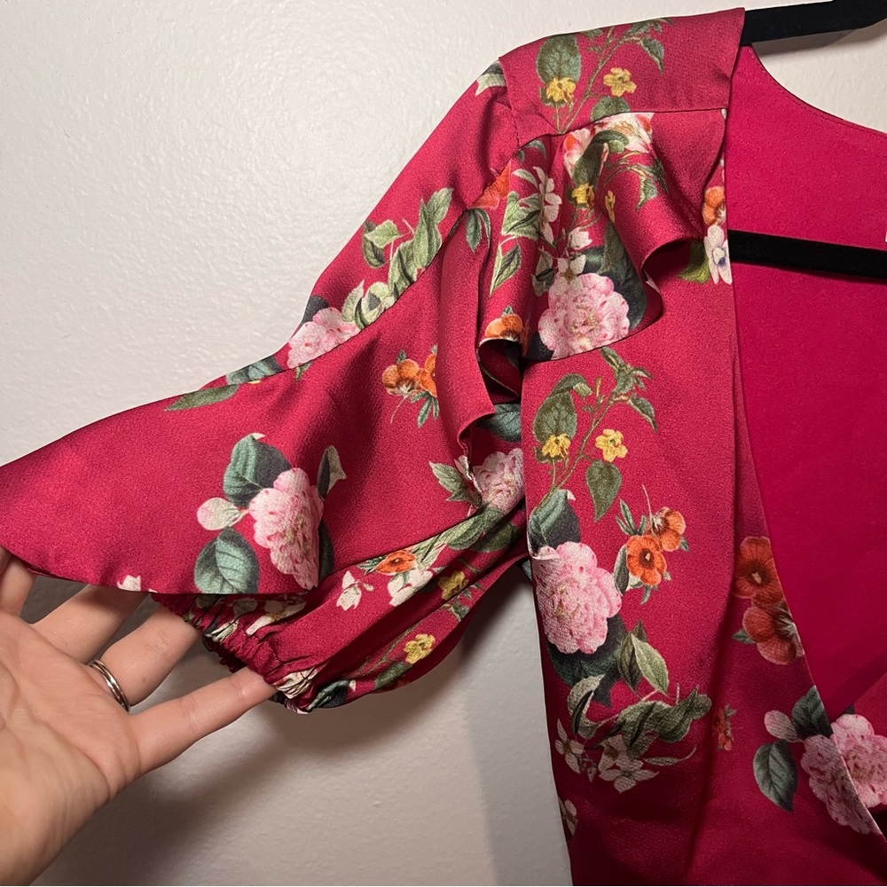 Keepsake the Label • Vibrant Floral Top - Picture 3 of 6